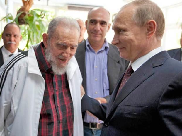 C:\Users\hp\Documents\07-17-em2701--ap.jpg_88717827 castro-putin.jpg